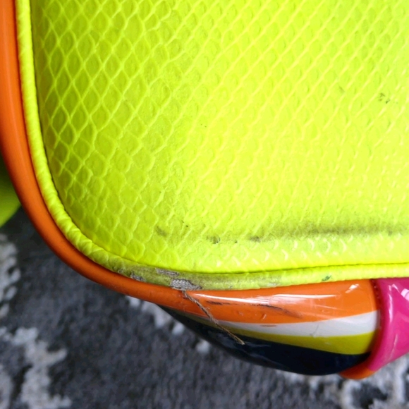 Nine West beach rainbow tote - Picture 6 of 8